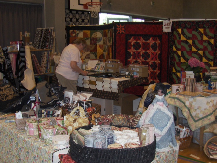 gal/Quiltefestival_i_Middelfart_2008/Butikker/quiltefestival2008,fredag029.JPG