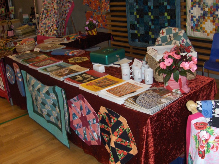 gal/Quiltefestival_i_Middelfart_2008/Butikker/quiltefestival2008,fredag038.JPG